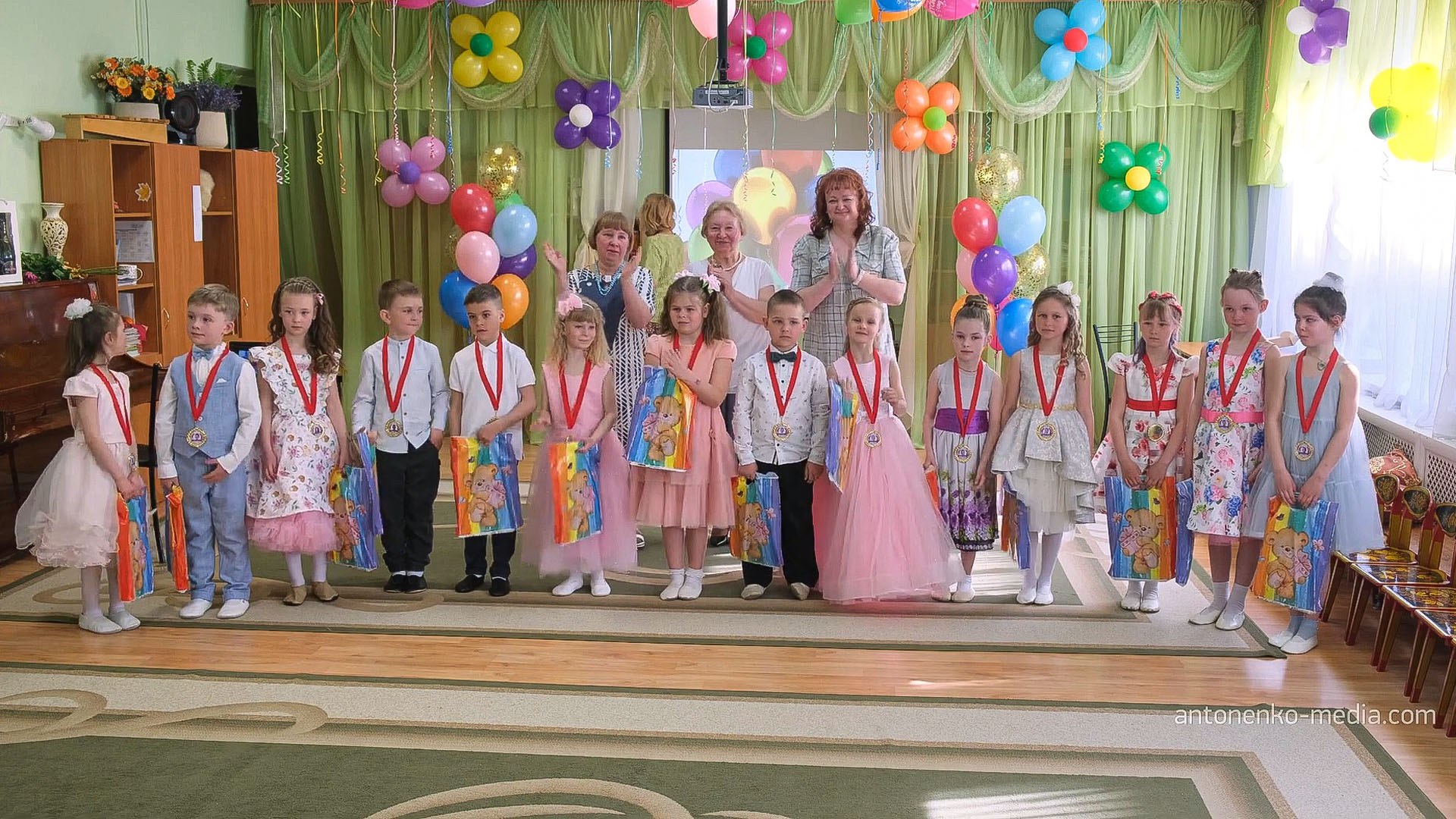Выпускной в детском саду №69 г. Санкт-Петербург, Видеосъемка выпускного в детском саду смотреть онлайн