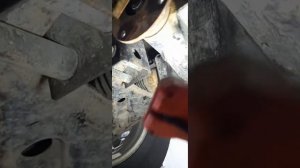 Mitsubishi Pajero 4 3.0L 2012г. Снятие поддона двигателя.