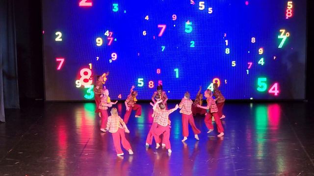 PalitraProfiDance - Новенькая. 11 группа. Славянские самоцветы смотреть онлайн