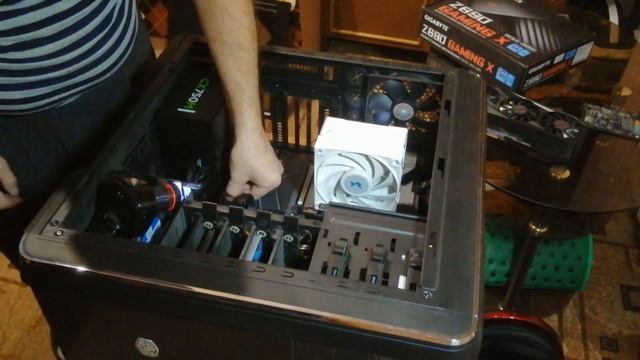 Любительская сборка компьютера Завершение смотреть онлайн