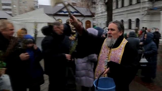 Вербное воскресенье в Свято-Никольском храме в Гомеле смотреть онлайн