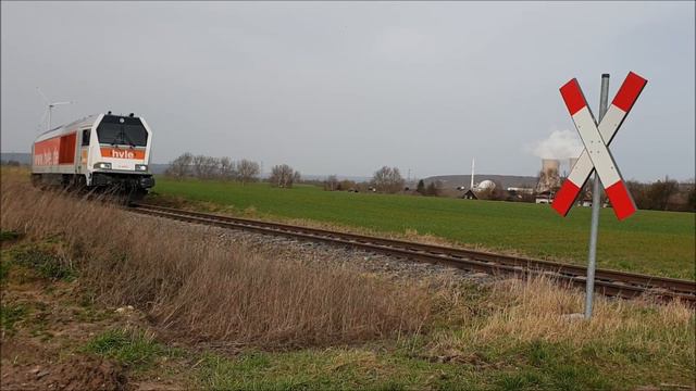 Kieszug-Diesellok Baureihe 264 fährt durch Grohnder Feldmark смотреть онлайн