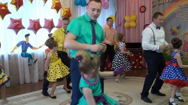Лучший танец пап и дочек. Выпускной в д/с №31 "Жемчужинка". смотреть онлайн