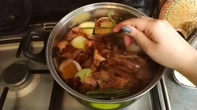 Домашняя грудинка в луковой шелухе БЕЗ САХАРА. Кето рецепт свиной грудинки в маринаде. смотреть онлайн