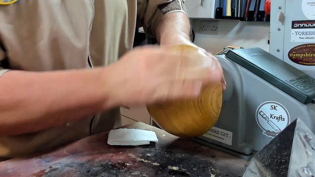 How To Turn A Basic Bowl - Woodturning For Beginners: Beginners Guide To Woodturning