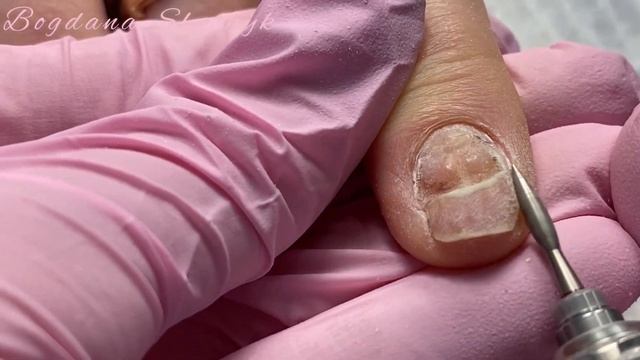 Дизайн ногтей вуаль.Как отодвинуть налипшую кутикулу.Повреждённый ноготь. смотреть онлайн