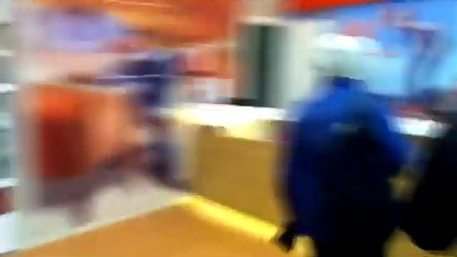 А у нас тут телефон сломался смотреть онлайн