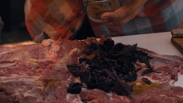 Кабырга - рулет из баранины. Готовим на даче. смотреть онлайн