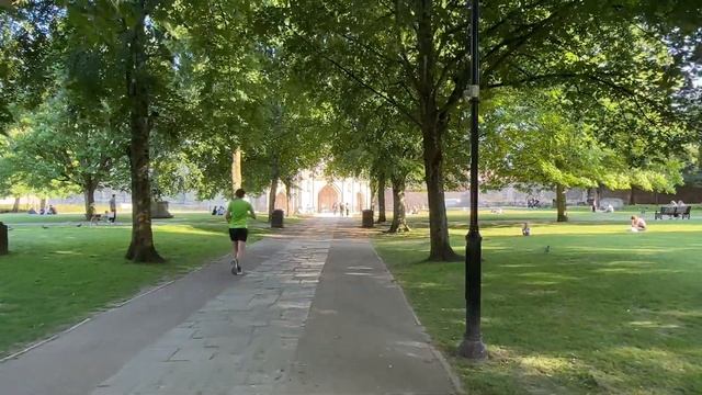 ? WINCHESTER WALKING TOUR, WINCHESTER HIGH STREET, WINCHESTER CATHEDRAL, CITY MILL смотреть онлайн