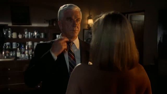 Голый пистолет 33 1/3: Последний выпад — Мыло смотреть онлайн