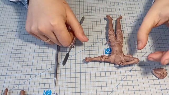 Лепка элементов одежды, складок на одежде. Пластилин, MonsterClay, полимерная глина. смотреть онлайн