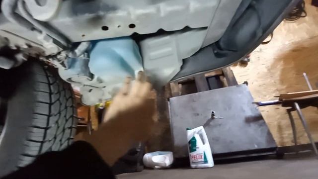 Toyota HiAce 106й кузов смотреть онлайн