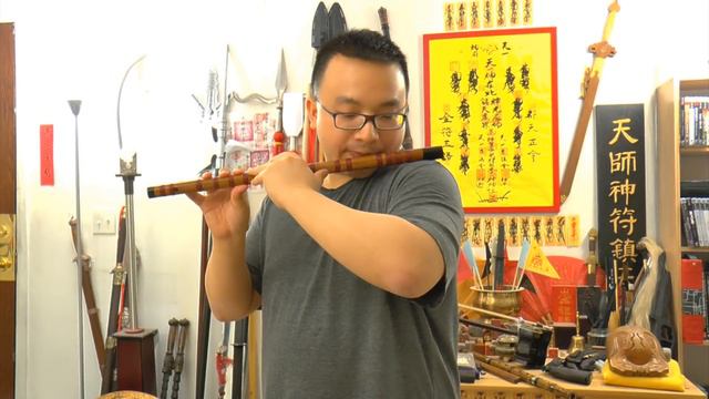 Dizi (Chinese Flute) Lesson - Playing Lower Notes, with Beautiful Music! смотреть онлайн