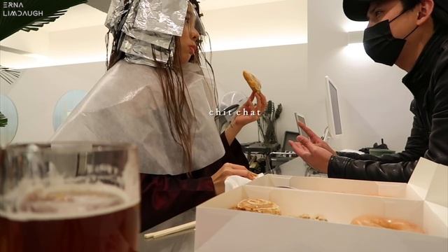 I FINALLY DYED MY HAIR PINK ?? IN HONGDAE | Erna Limdaugh смотреть онлайн