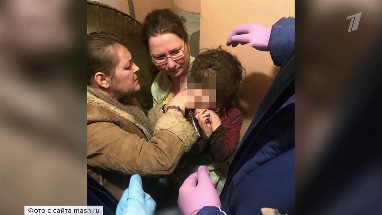 Дикая история в столице: в квартире без воды и еды обнаружена пятилетняя девочка-маугли смотреть онлайн