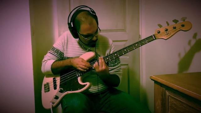 Fender Flea Signature Bass ( Road Worn Jazz Bass ) смотреть онлайн