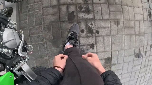 Новый МОТОЦИКЛ/ KAWASAKI KX85/ гоняем на заднем! смотреть онлайн