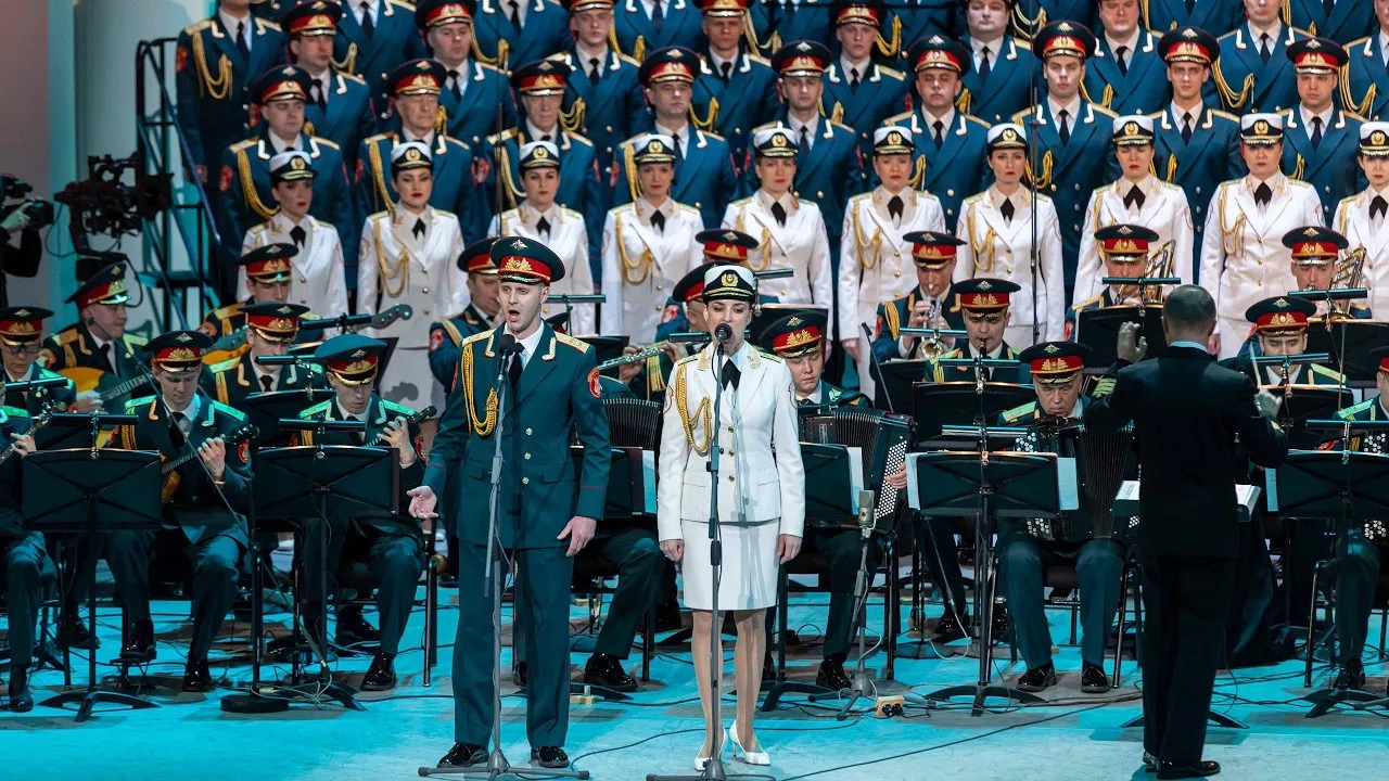 «Победа будет за нами», солисты – Кристина Фуш и Евгений Левашов, февраль 2024 смотреть онлайн