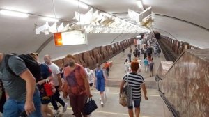 НОВОСИБИРСК 4К / МЕТРО В ЧАС ПИК/СТАНЦИЯ ПЛОЩАДЬ МАРКСА ? ЛЕНИНСКАЯ ЛИНИЯ