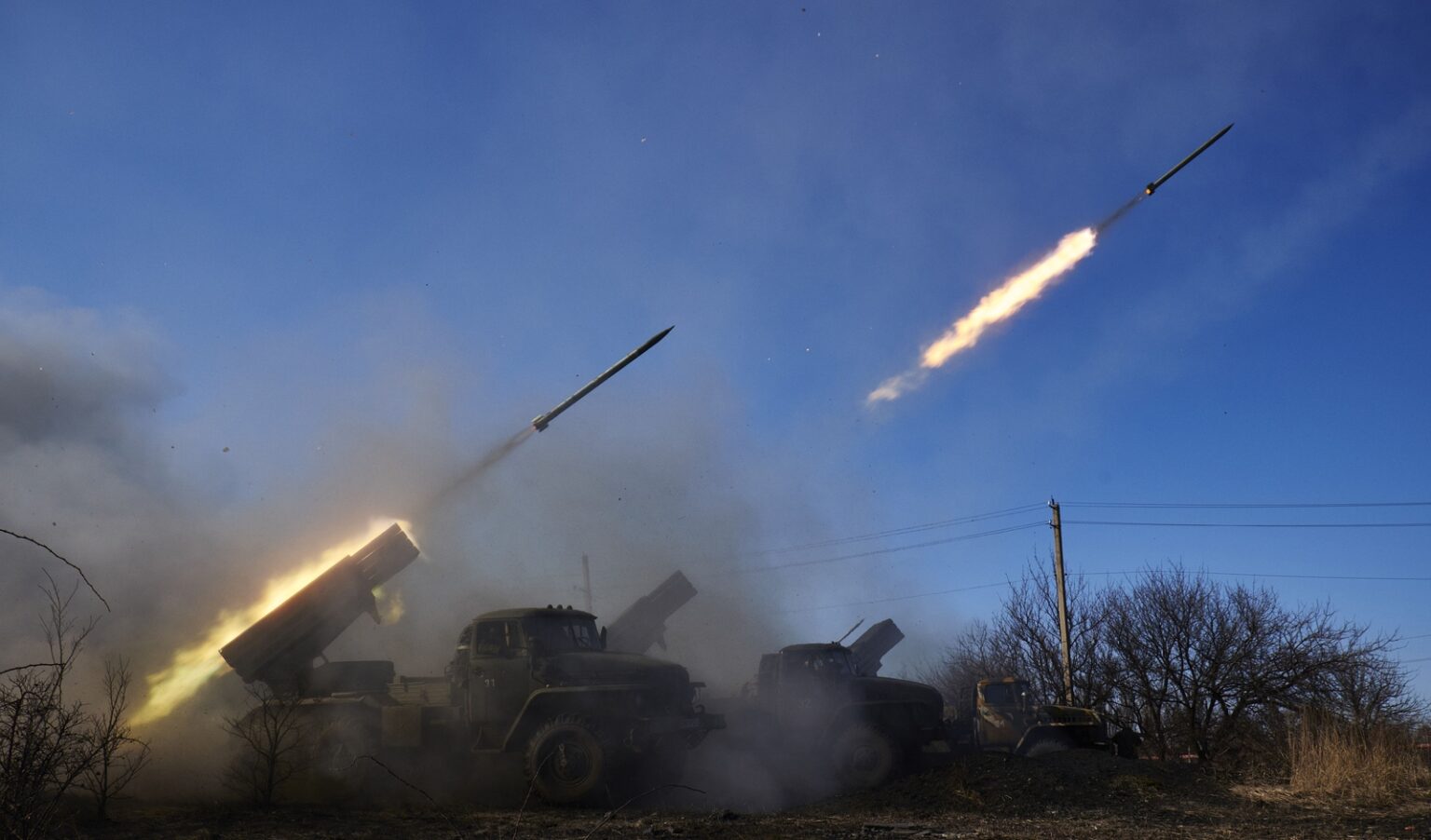 ВСУ снова открыли массированный огонь по Энергодару.mp4