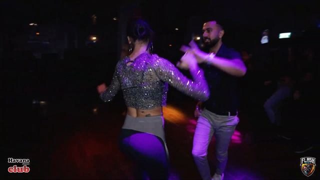 Leslie Grace - Bachatica [Daniel y Paz] @Sensual Bachata Dance смотреть онлайн