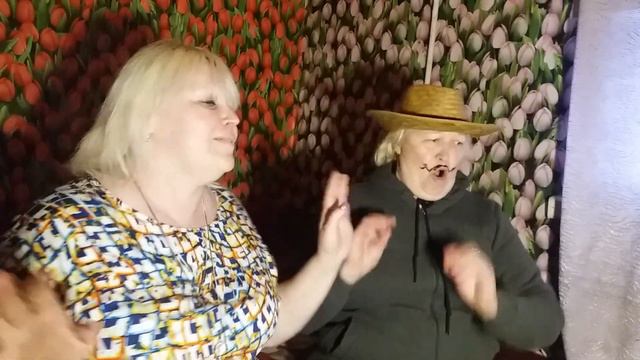 Українська жартiвлива пісня "Варенички". Ukrainian song "Varenichki". смотреть онлайн