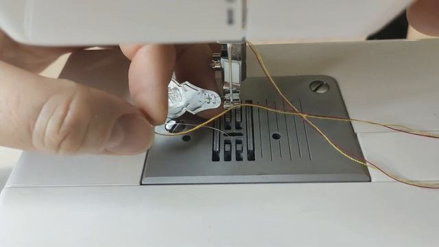 Швейные советы и приемы: Красивая отделочная строчка сразу двумя нитками.