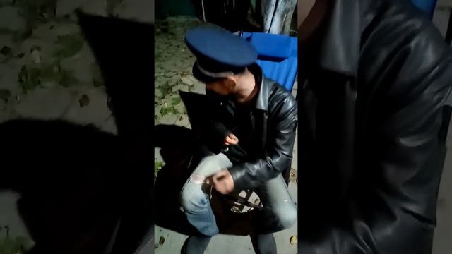 Жека устал смотреть онлайн