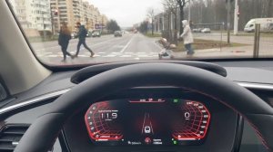 Катаемся на Tugella по городу, адаптивный круиз.