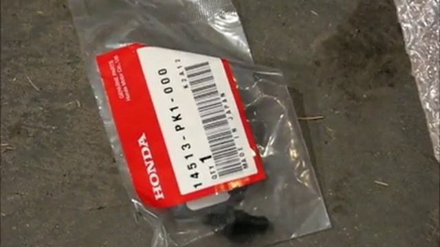 How to Replace a Honda Prelude Timing Belt - 8 of 12 - Timing Belt Tensioner Replacement смотреть онлайн