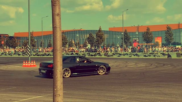 Дрифт. Royal Auto Show 2019 SPB смотреть онлайн