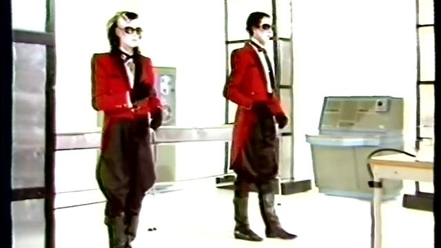 TIK AND TOK - science laboratory mime смотреть онлайн