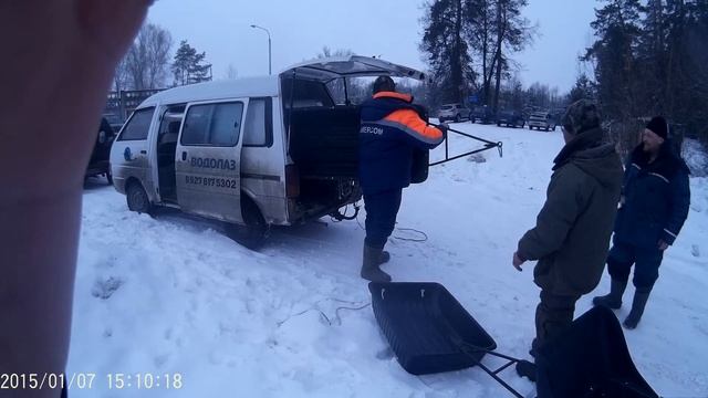 Поездка на рыбалку на самодельном снегоходе ч.1 (выгружаем) смотреть онлайн