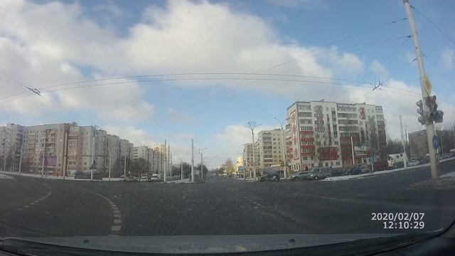Витебск. 07/02/2020. Безрассудный проезд перекрестка! Vitebsk. 07/02/2020. Reckless crossroads! смотреть онлайн