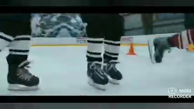 Хоккеисты. Беззубая улыбка до ушей. смотреть онлайн