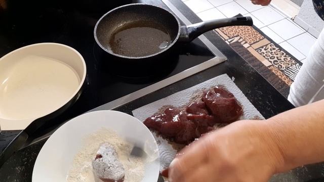 Самый удачный рецепт говяжьей печени. 100 % проверенный рецепт. Все дело в маринаде смотреть онлайн