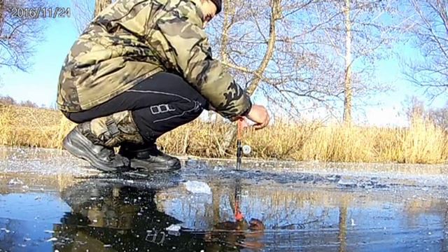 Мелочь! но приятно! Щука на не обычные жерлицы. смотреть онлайн