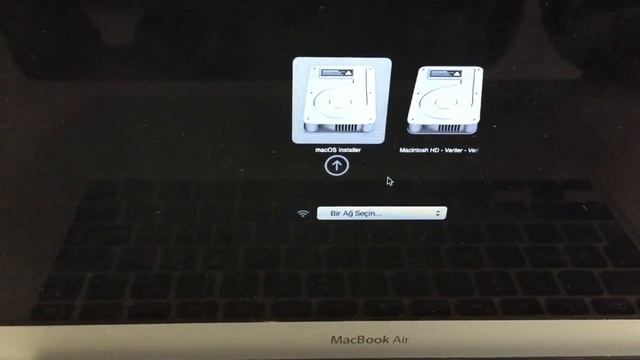 If Your Mac Starts Up To A Circle With A Line Through It, How To Recover Your Information Data?