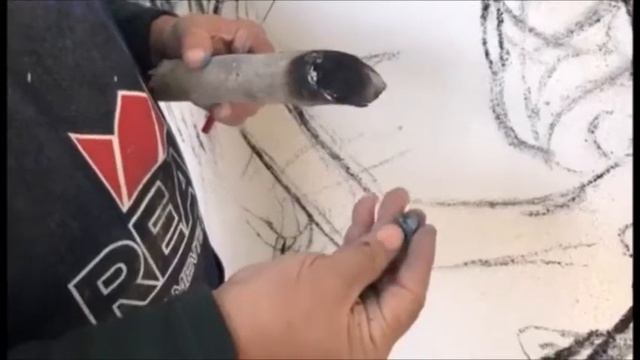COMO TRAZAR UN MURAL CON CARBÒN tutorial смотреть онлайн