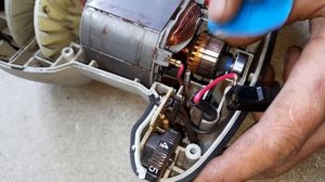 Ремонт шлифовальной машинки ЗУБР за 3 минуты. Не работает шлифмашинка. Простой ремонт своими руками