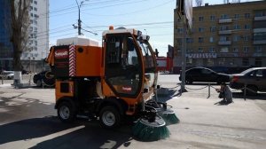 Российская коммунальная машина Sweeper - многофункциональная подметально уборочная машина - КИИТ