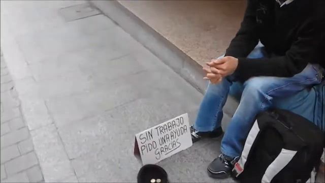 Нелегал в Испании - рука дающего не оскудеет смотреть онлайн