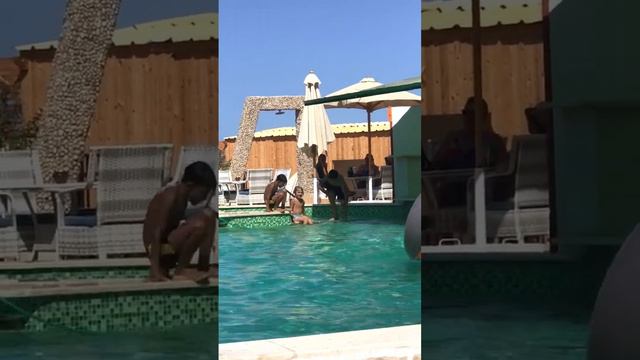 сынуля в #бассейн #египет #море #sea #redsea #pool #egypt