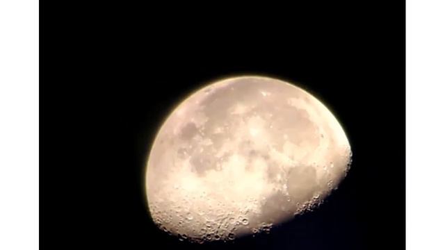 Craters on the Moon with my Celestron Powerseeker 60AZ 20mm eyepiece смотреть онлайн