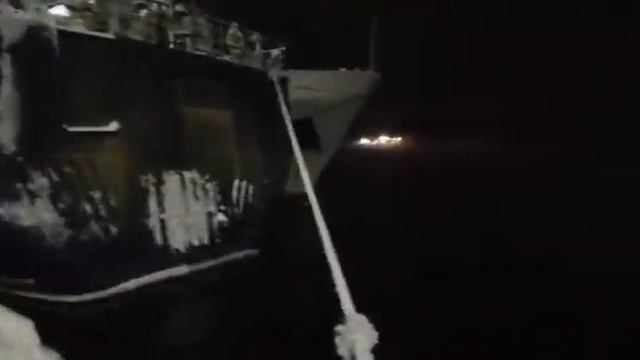 Рыболовецкое судно «Бриз» в Мурманске смотреть онлайн