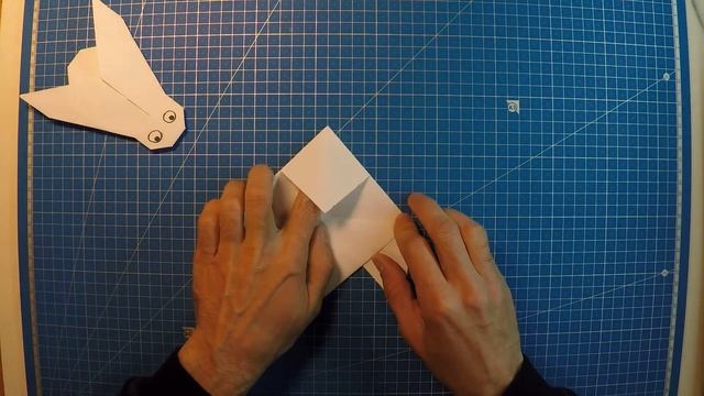Origami fly - How to make a fly out of paper, Муха из бумаги, оригами смотреть онлайн