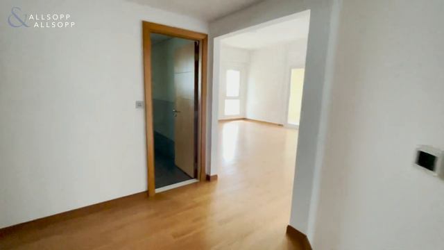 3 Bed Apartment in DUBAI, Marina Residences, Palm Jumeirah (Rare Vacant). Click to View! смотреть онлайн