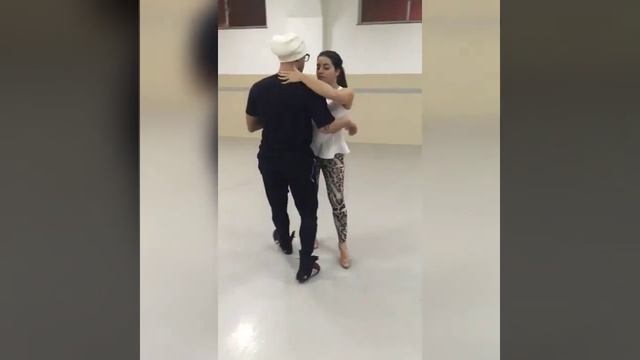 Angel Jesus & Jennifer Lopes -what is love (Kizomba) смотреть онлайн