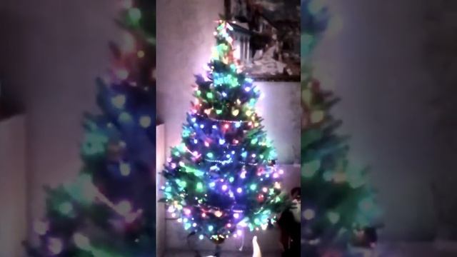 Умная Новогодняя Гирлянда Twinkly смотреть онлайн