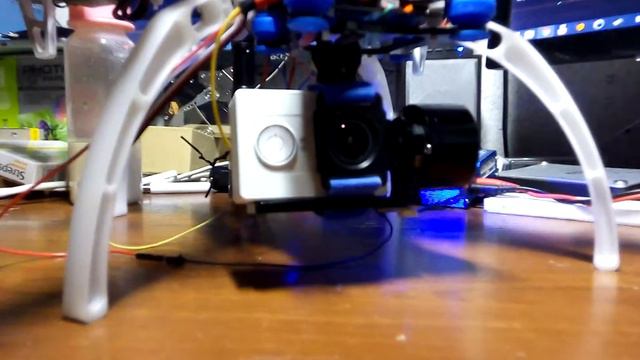 Бесколлекторный подвес на квадрокоптере смотреть онлайн